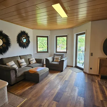 Mv Roemerlodge Mit Einmaligem Moselpanoramablick *