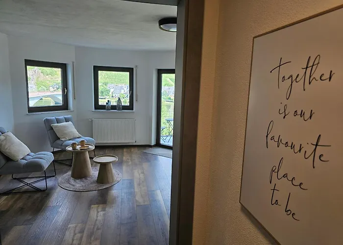 Mv Roemerlodge Mit Einmaligem Moselpanoramablick